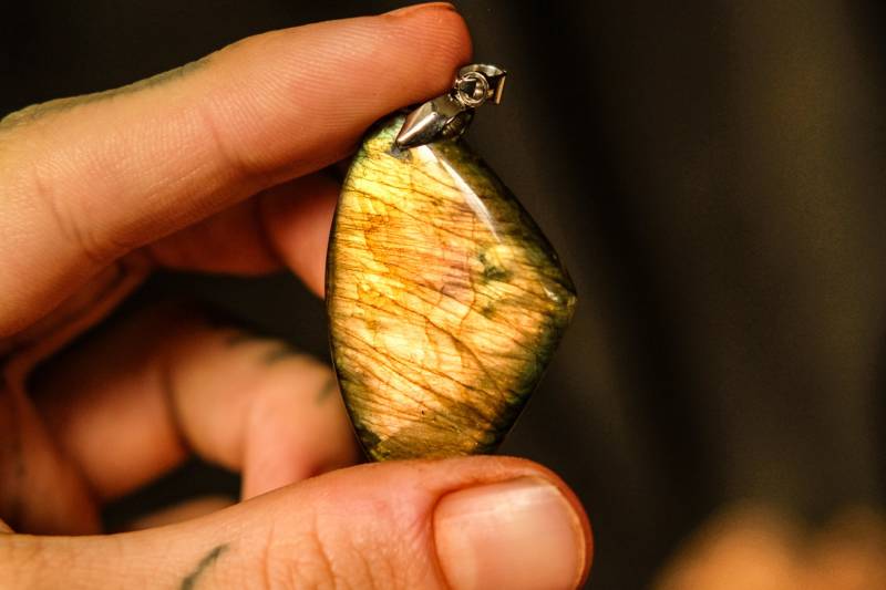 Labradorith Anhänger Kette | Kristallstein Mineral Edelstein von karma108crafts