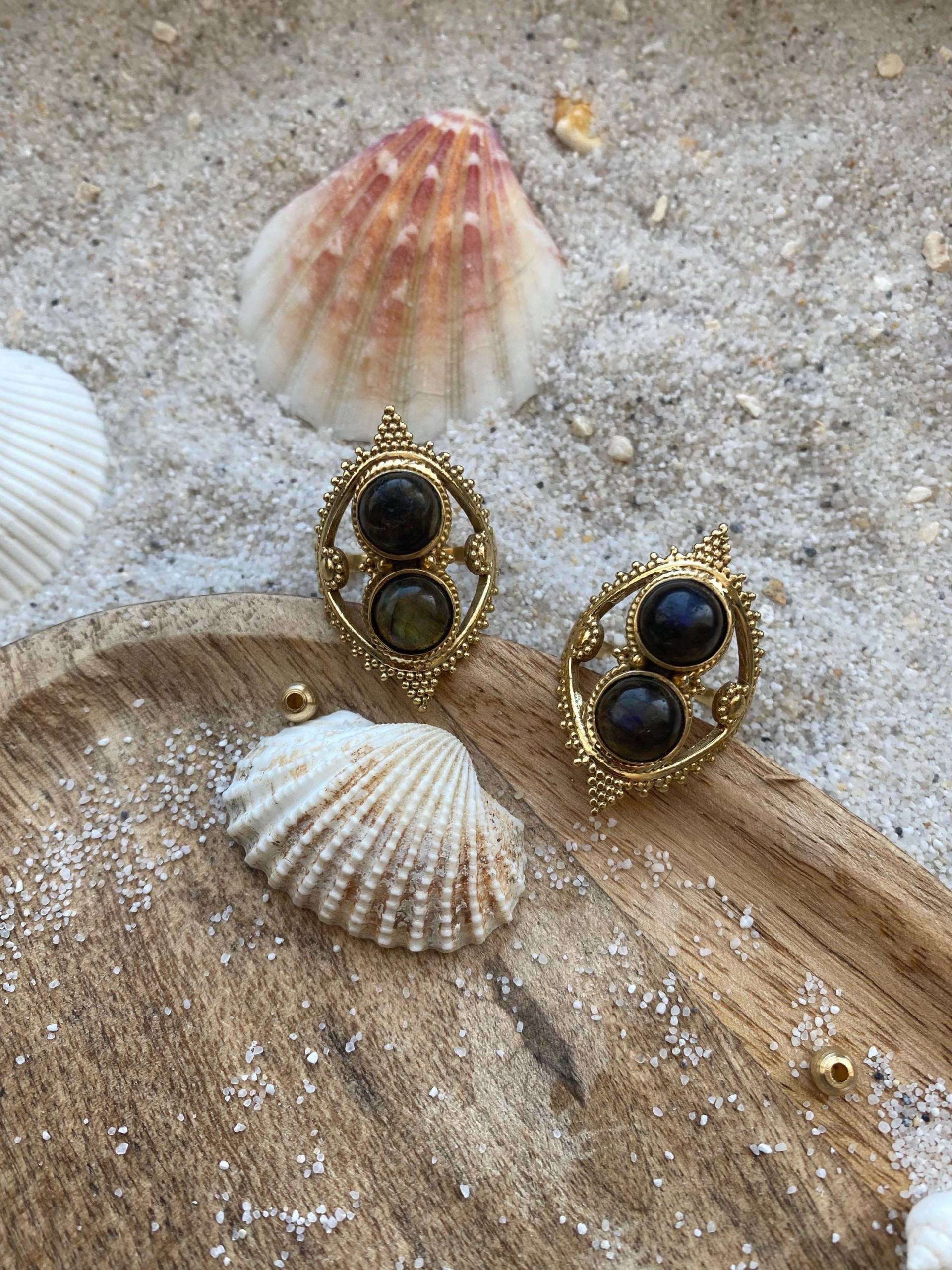 Boho-Ring Gold | Statementring Hippie-Schmuck Ring Mit Stein Aus Indien Boho Schmuck Festival Boho-Ring Gold | Statementring Hippie-Schmuck Ring Mit Stein Aus Indien Boho Schmuck Festival von karmaandcotton2025