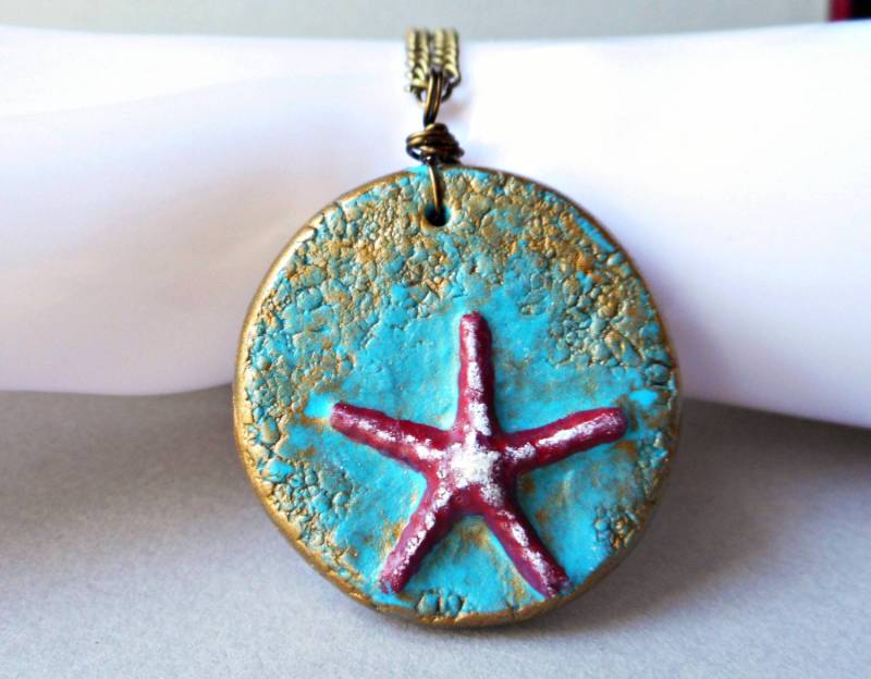 Seestern Anhänger Halskette - Polymer Clay Schmuck Roter Ozean Strand Sommer Messing Bronze Kette Türkis Blau von karmelidesigns