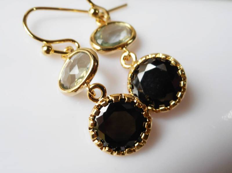 Schwarz Und Charcoal Ohrringe Vergoldet Zierliche Gold Umrahmt Glasjuwelen Frau Freundin Weihnachtsgeschenk Hochzeit Schmuck von karmelidesigns