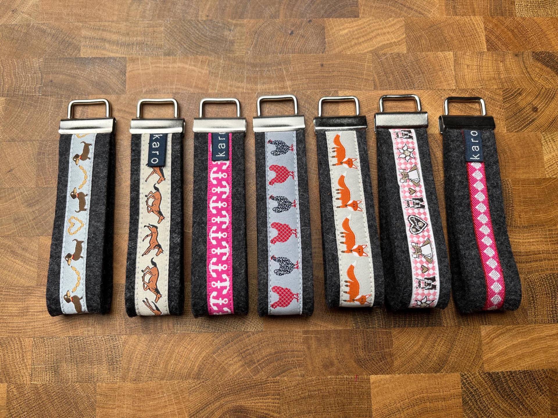 Schlüsselanhänger Aus Hochwertigem Echten Wollfilz Mit Webband Schlüsselanhänger Aus Hochwertigem Echten Wollfilz Mit Webband von karokaroShop