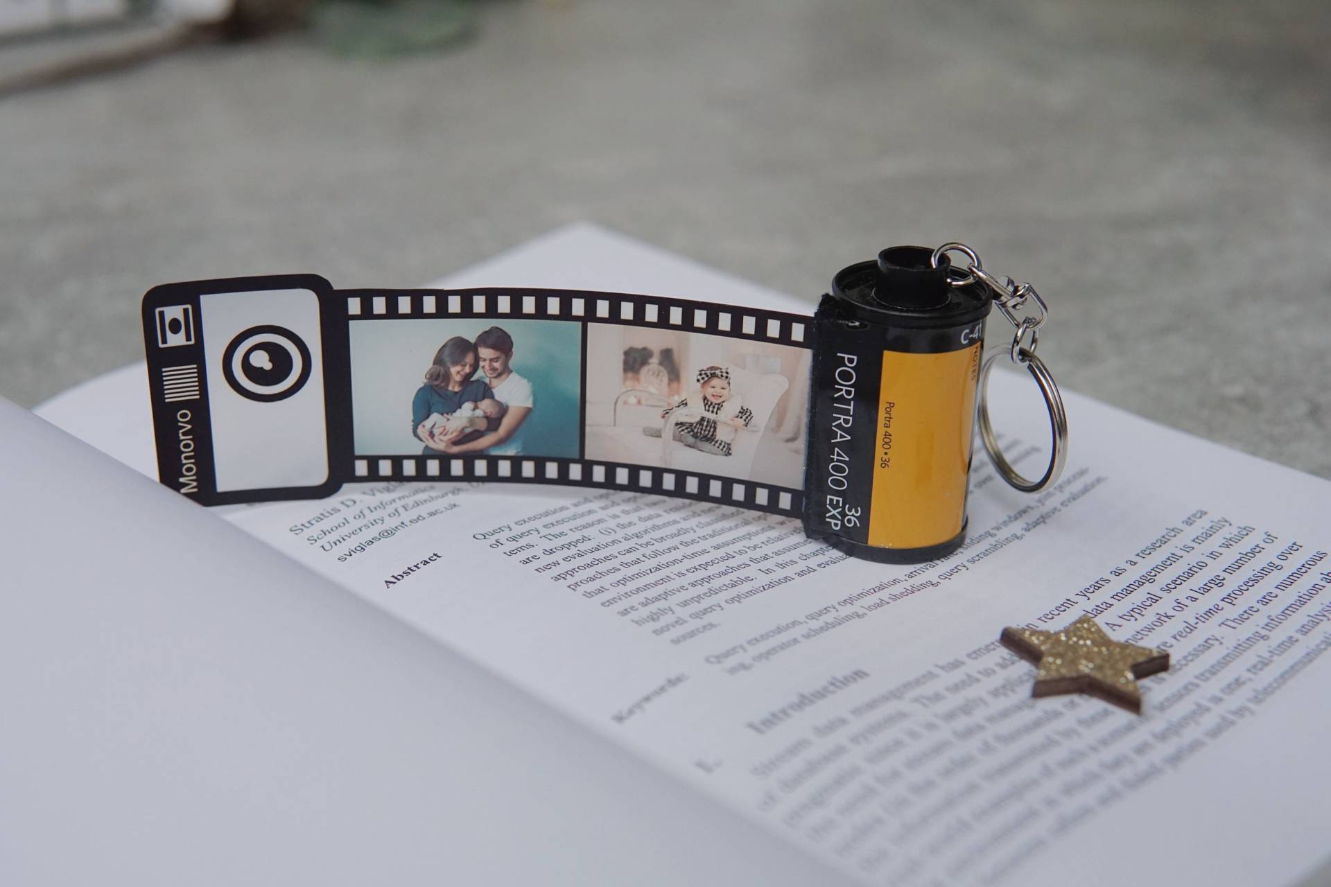 Personalisierter Fotofilm Roll Schlüsselanhänger, Weihnachtsgeschenke , Personalisiertes Filmfoto, Kamera Filmrolle, Fotos Geschenk Personalisierter Fotofilm Roll Schlüsselanhänger, Weihnachtsgeschenke , Personalisiertes Filmfoto, Kamera Filmrolle, Fotos Geschenk von karovoDE