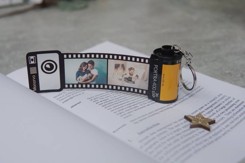 Personalisierter Fotofilm Roll Schlüsselanhänger, Weihnachtsgeschenke , Personalisiertes Filmfoto, Kamera Filmrolle, Fotos Geschenk Personalisierter Fotofilm Roll Schlüsselanhänger, Weihnachtsgeschenke , Personalisiertes Filmfoto, Kamera Filmrolle, Fotos Geschenk von karovoDE