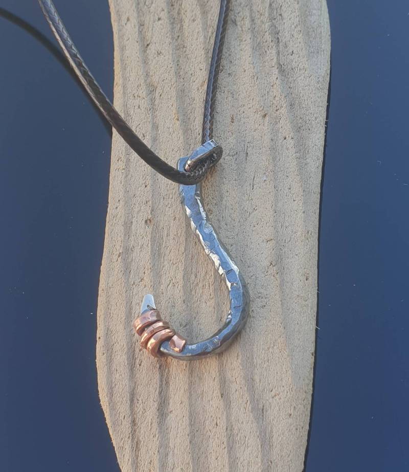 Gehämmerter Haken Sterlingsilber Charm Anhänger Für Mann von karramba