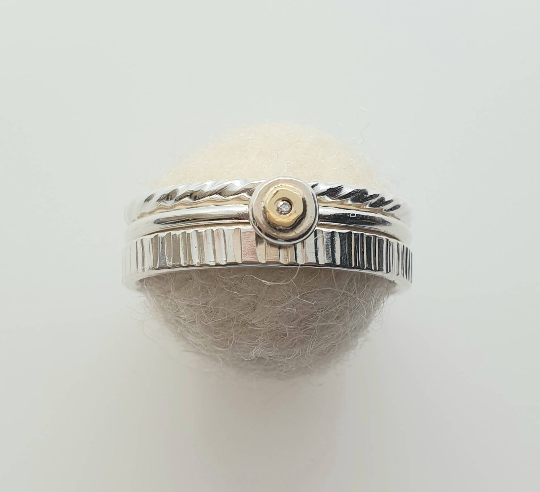 Silber Gold Diamant Stapelbare Ringe Set von karramba