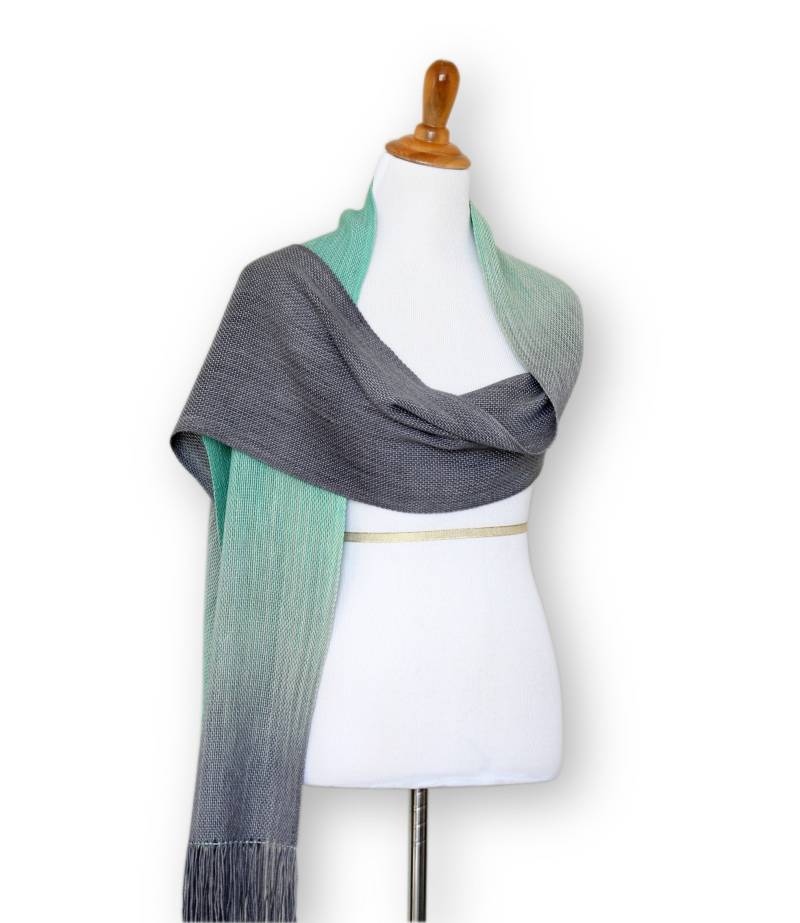 Gewebter Merinowollschal Mintgrün-Grauer Pashmina-Verlauf von katerynaG