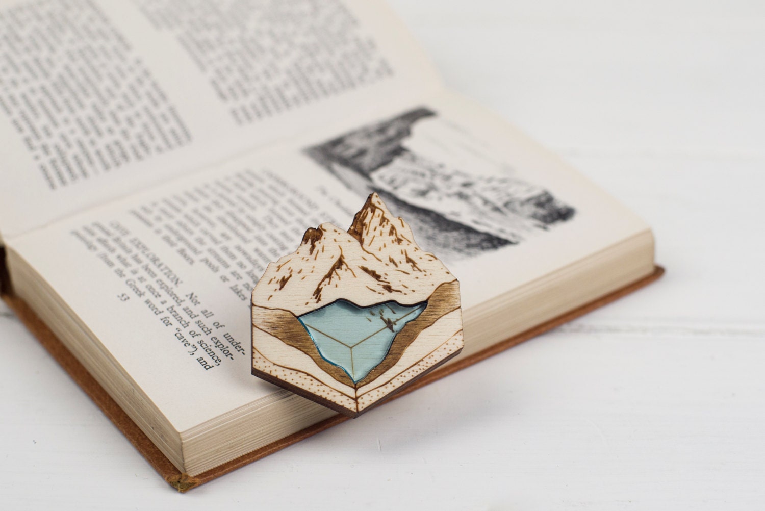 Glazialsee Querschnitt Brosche von kateslittlestore