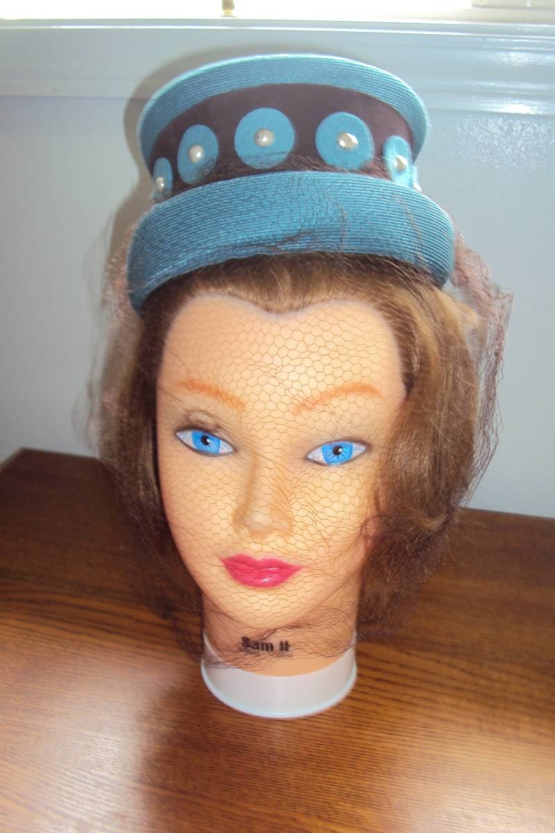 Mid Century Damen Türkis/Braun Pillbox Hut Mit Schleier/ Braut/Party/Cocktail Mützen/Sommer Stroh Mützen/Birdcage Mützen/Aqua Blue Hat von kathysfuncreations