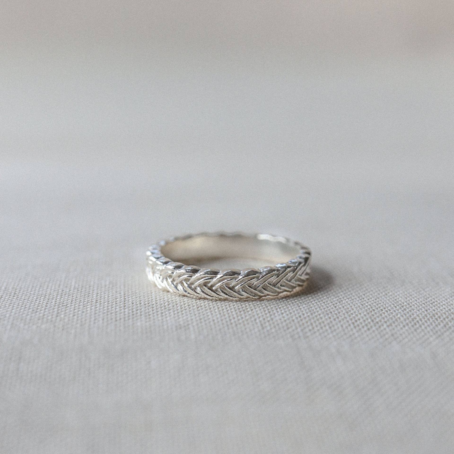 Harper ~ Geflochtener Silberring Harper ~ Geflochtener Silberring von katieboyleshop