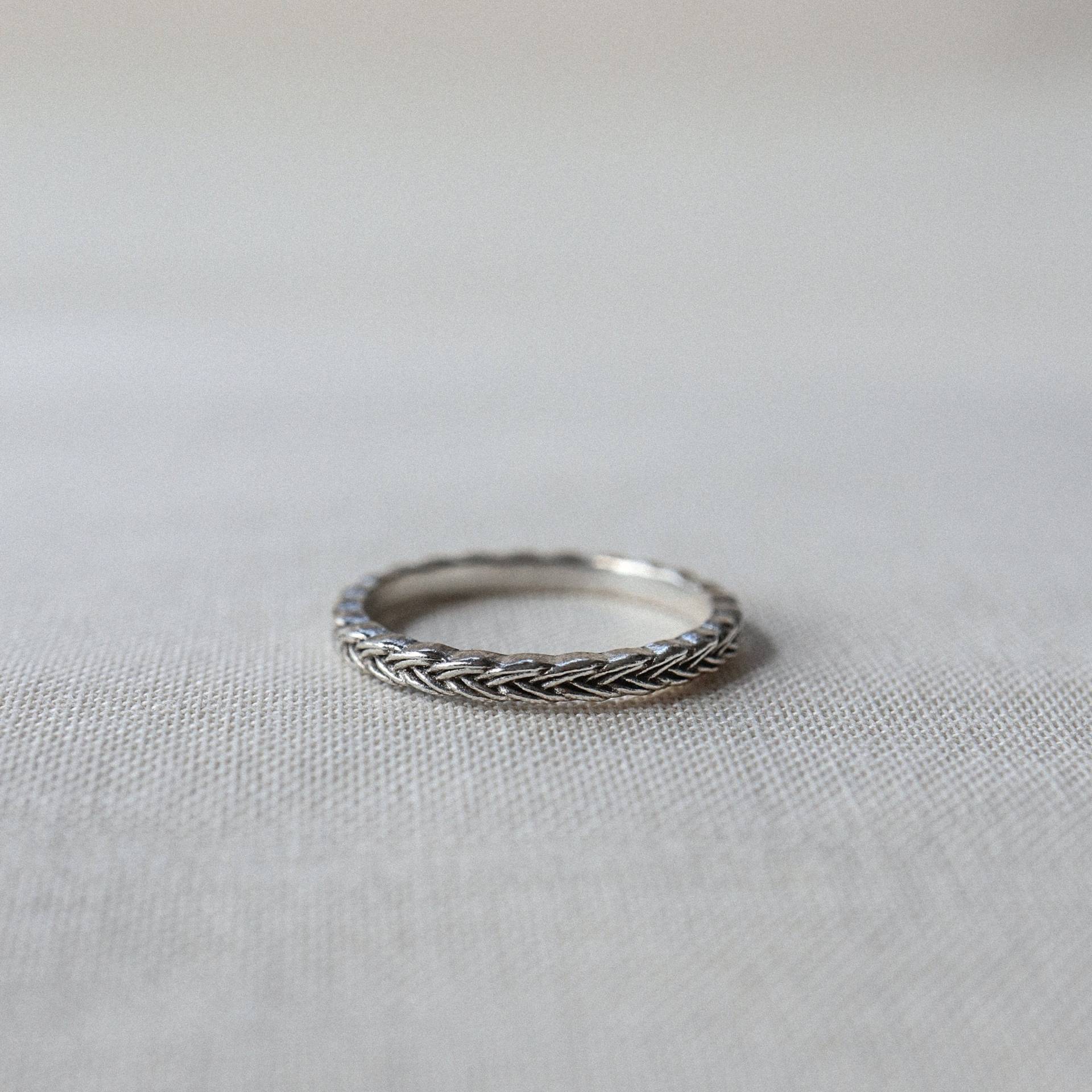 Harper Slim ~ Geflochtener Silberring Harper Slim ~ Geflochtener Silberring von katieboyleshop