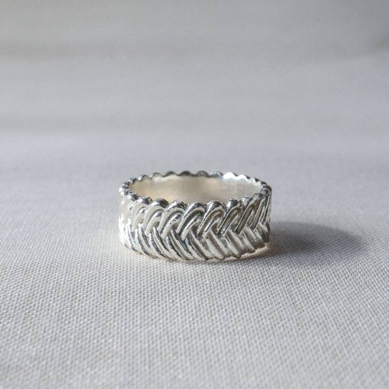 Harper Thicc Silber Geflochtener Zigarrenring Harper Thicc Silber Geflochtener Zigarrenring von katieboyleshop