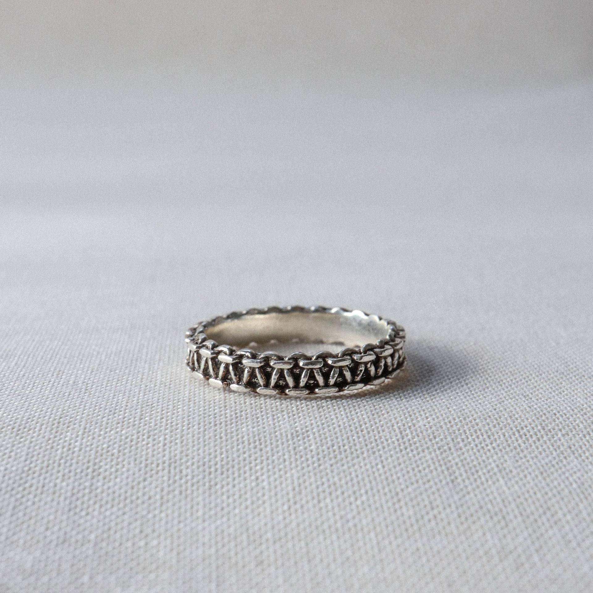 Klara ~ Makramee Ring Aus Altsilber Klara ~ Makramee Ring Aus Altsilber von katieboyleshop