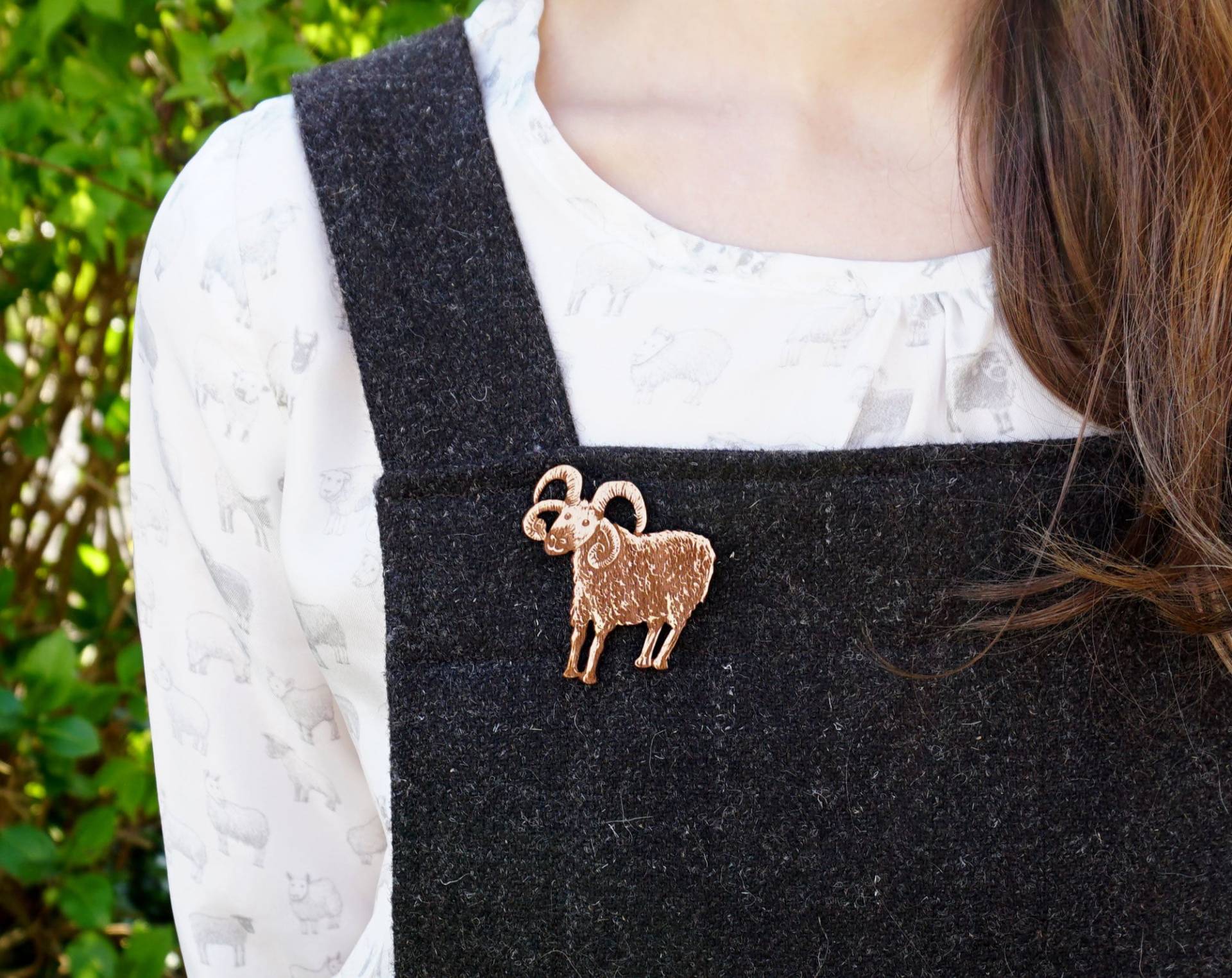 Manx Loaghtan Schaf - Holzbrosche Manx Loaghtan Schaf - Holzbrosche von katiegreen
