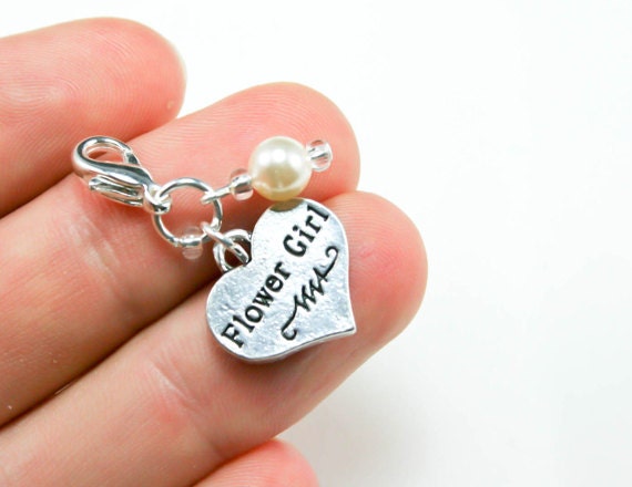Blumenmädchen Charm | Perlen Hochzeit Charms Clip Armband Charme 126 von katscharms