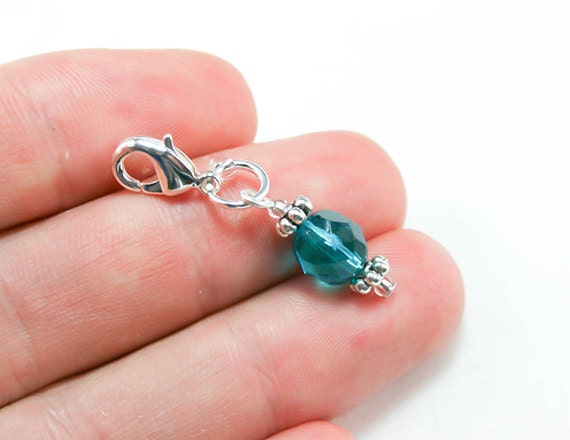 Crystal Blue Topaz Ton Perlen Geburtsstein. Geburtsstein Charm Im Dezember. Charm. Scc189 von katscharms