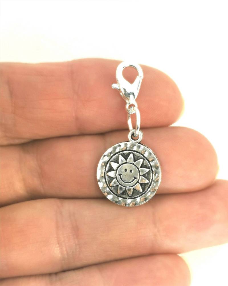 Happy Face Charme - Just Keep Lächelnd Ermutigung Smile Gesicht Sunshine Better Day von katscharms