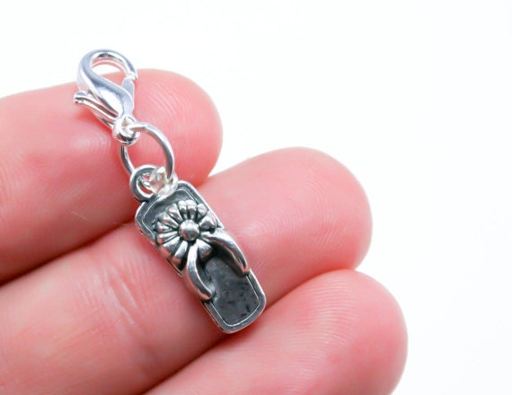 Schuhclip Mit Anhänger | Sommer Schuhe Charme Sandale Add-On Schlüsselanhänger Slip Flop Armband Clip Charm Schuhanhänger 006 von katscharms