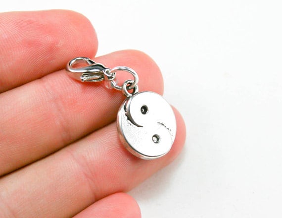 Ying Yang Clip Anhänger | Zen Add On Charm Yoga Lover Auf Geldbörse Balance Reißverschluss Taschenanhänger Scc282 von katscharms
