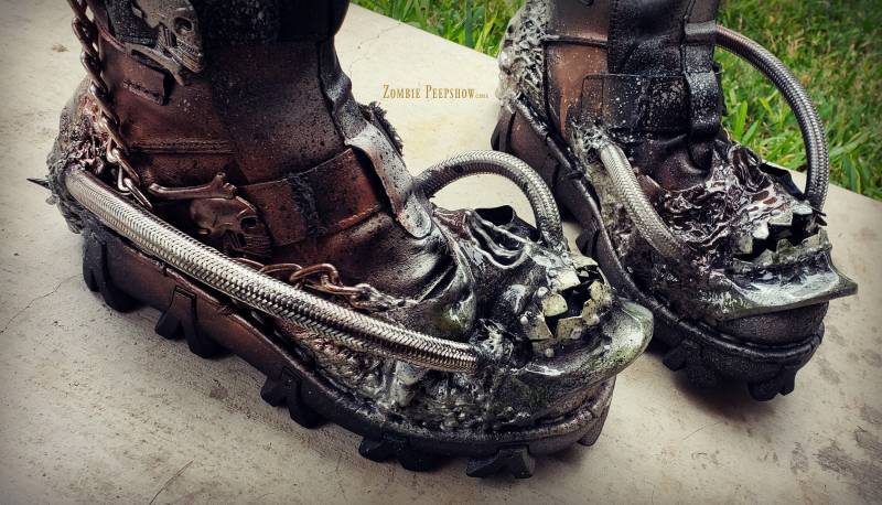 - Fury Distressed Scremeing Skull Ödland Boots - Fury Distressed Scremeing Skull Ödland Boots von kaylastojek