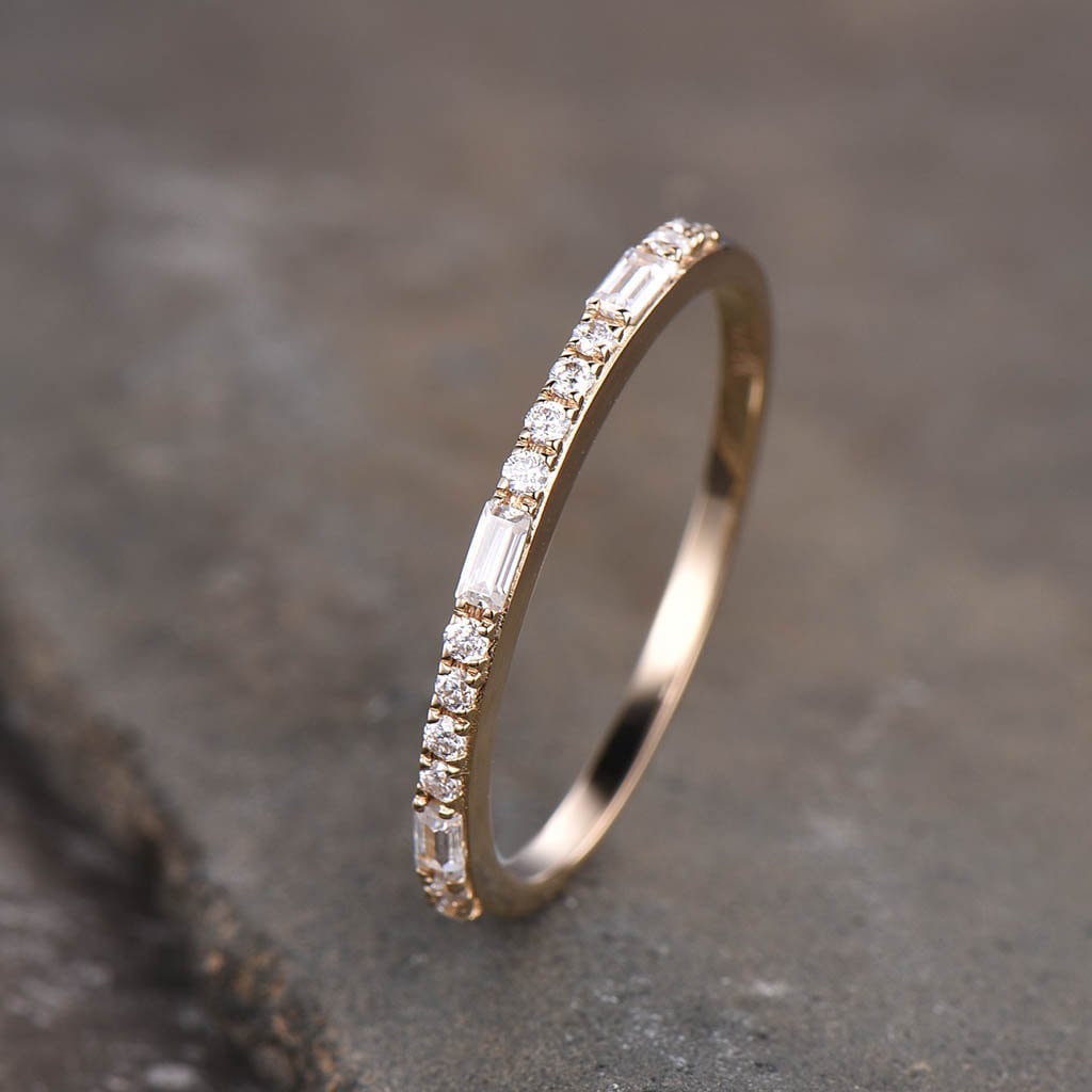 Zierliche Cz Zirkonia Minimalist Band Gelbgold 1, 5mm Pave Halb Eternity Stapelring Braut Ehering Silber Ring von kbestdesign