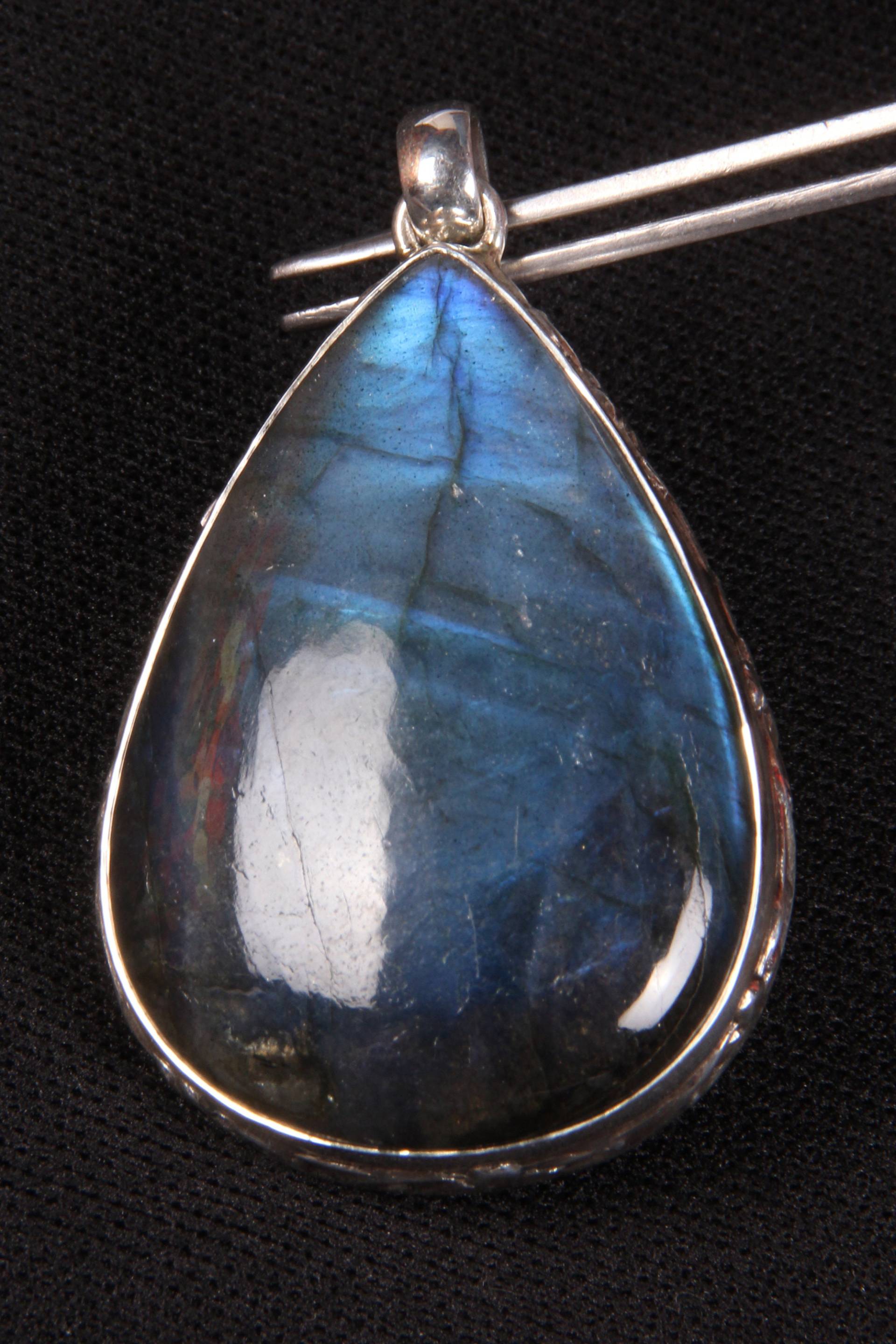 Blue Fire Labradorit Anhänger Handgefertigtes 925 Sterling Silber Schmuckset Blue Fire Labradorit Anhänger Handgefertigtes 925 Sterling Silber Schmuckset von kcinternational