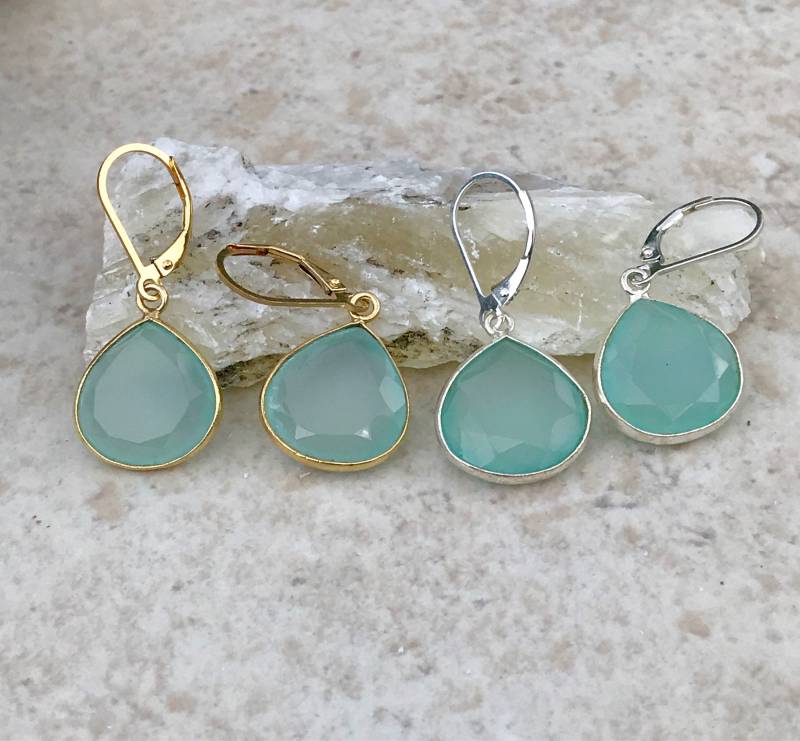 Facettierte Lünette Set Aqua Chalcedon Ohrringe in Sterling Silber Oder 14 Ct Gold Füllung Facettierte Lünette Set Aqua Chalcedon Ohrringe in Sterling Silber Oder 14 Ct Gold Füllung von kcladyfish