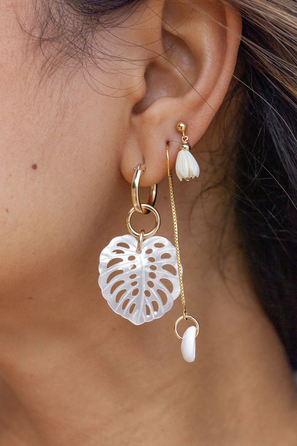 Gold Filled Monstera Creolen - Makana von kealohajewelry