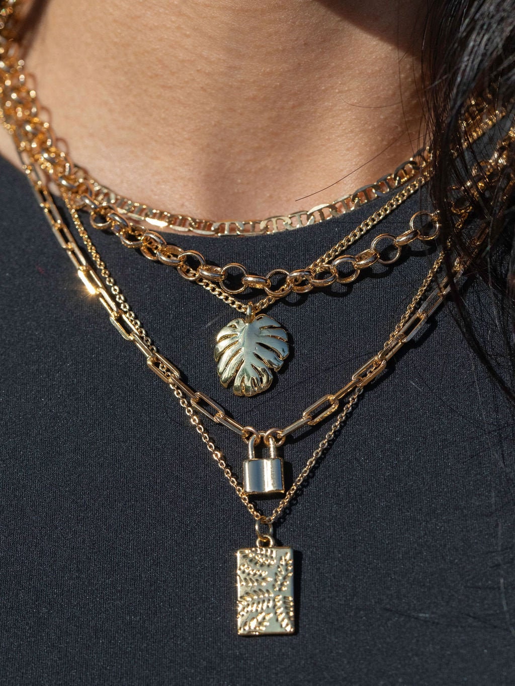 Gold Monstera Blatt Halskette - Kini von kealohajewelry