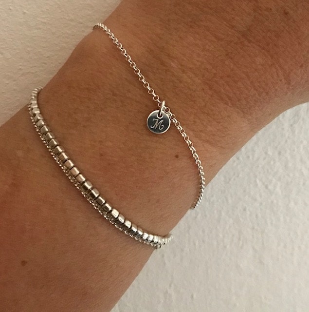 Armband Mit 6 Mm Anhänger - Gravur Sterling Silber Name Buchstabe Personalisiert Graviert von keepmeinmindshop