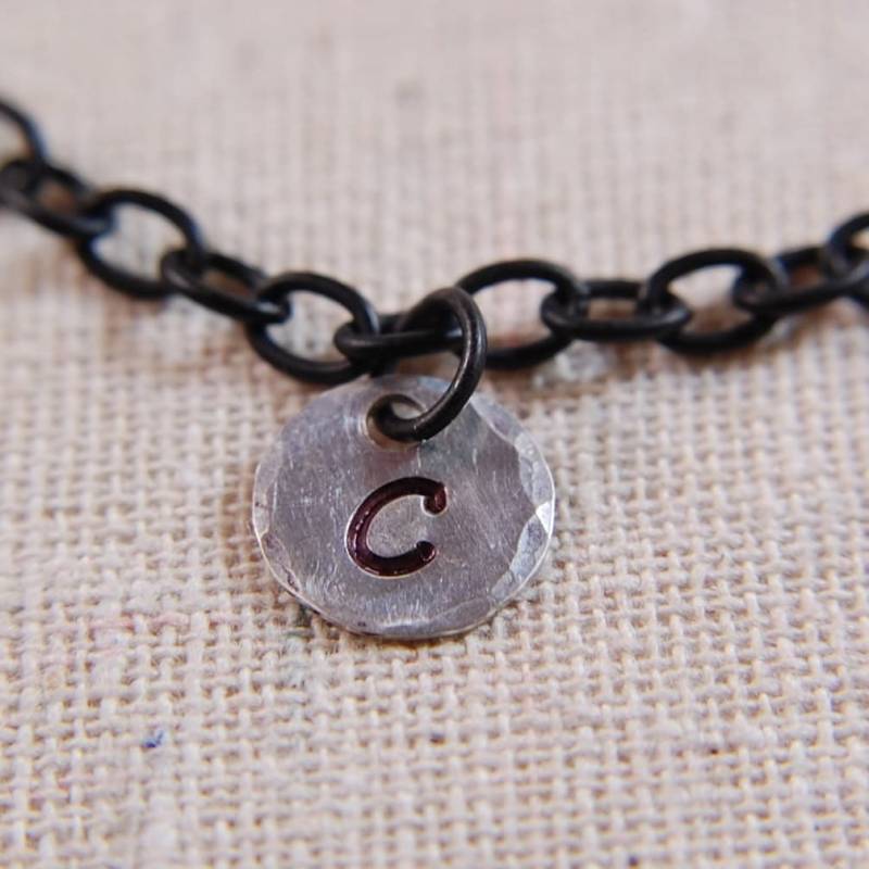 Mütter-Armband, Anfängliche Armband, Bettelarmband, Sterling Silber, Personalisiertes Schwarz Kette Armband von kellymaekreations