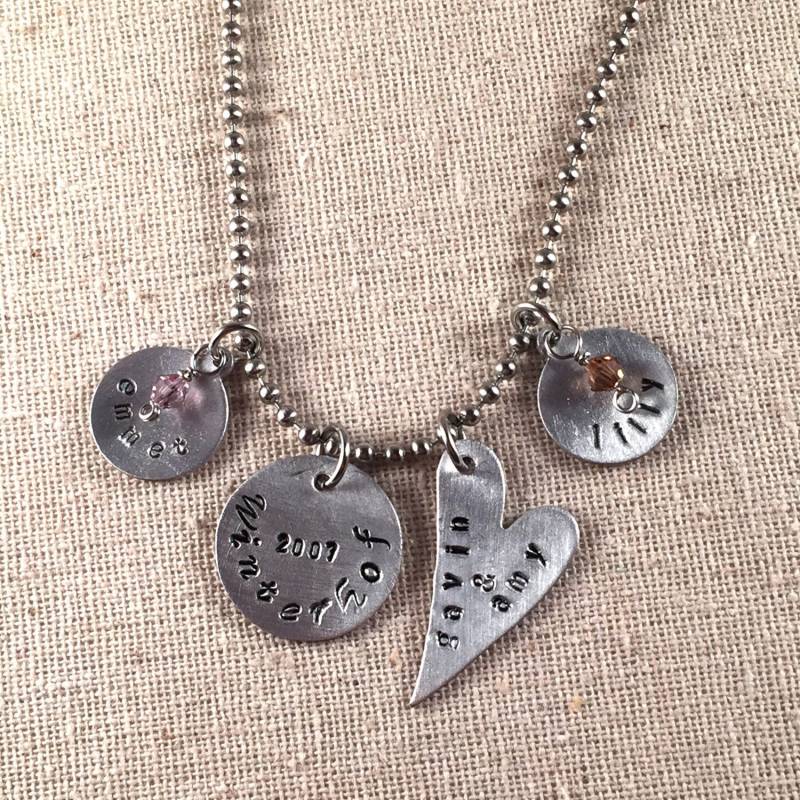 Personalisierte Halskette Mutter Schmuck Familie Geburtsstein Personalisierte Halskette Mutter Schmuck Familie Geburtsstein von kellymaekreations