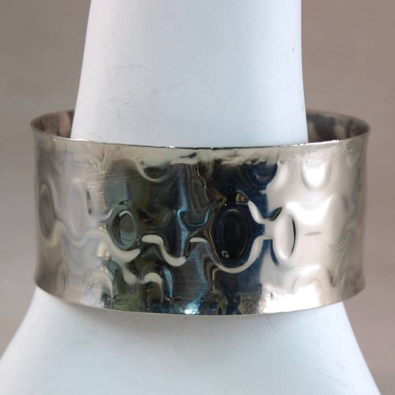 Sterling Silber Armband - Breites Metall Manschette Oval Muster Strukturierte Armreif Sterling Silber Armband - Breites Metall Manschette Oval Muster Strukturierte Armreif von kellymaekreations