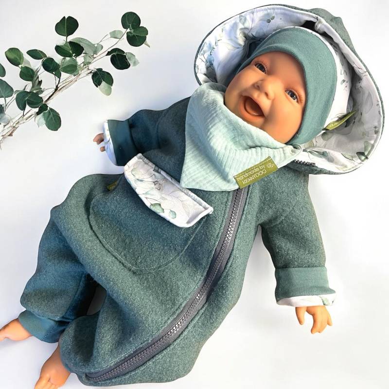 Wollwalk Overall Für Baby/Kinder | Mitwachs-Anzug Petrol/Salbei Eukalyptus Motiv Wendemütze | Mütze & Musselin Halstuch Jungen + Mädchen von kennydoo