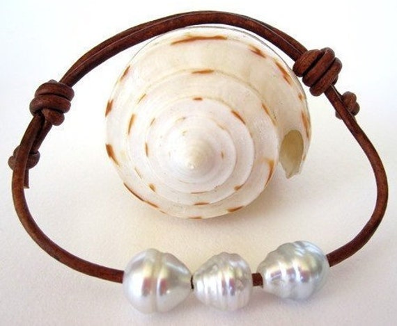 Barock Perlen Lederarmband, Südsee Perlenarmband, Tahiti Perlenarmband, Und Schlichtes Boho von keyLimeGiraffedesign