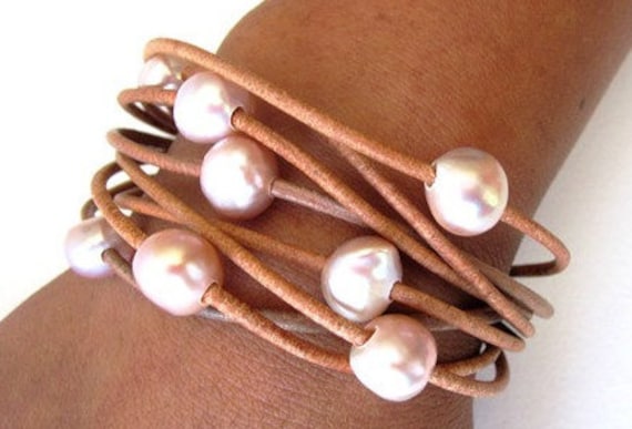 Leder Und Perlen Wickelarmband, Perlenarmband, Rosa Boho Armband, Lederschmuck, Perlenschmuck von keyLimeGiraffedesign