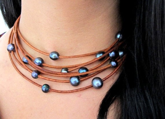 Pfauenperlen Halskette, Boho Perlen Und Leder Schmuck, Schwarze Mehrreihige Halskette von keyLimeGiraffedesign