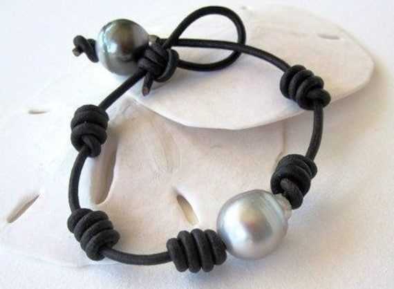 Tahiti Armband, Schwarz Perlen Hawaii Schmuck, Südsee Leder Und Perlen, Boho von keyLimeGiraffedesign