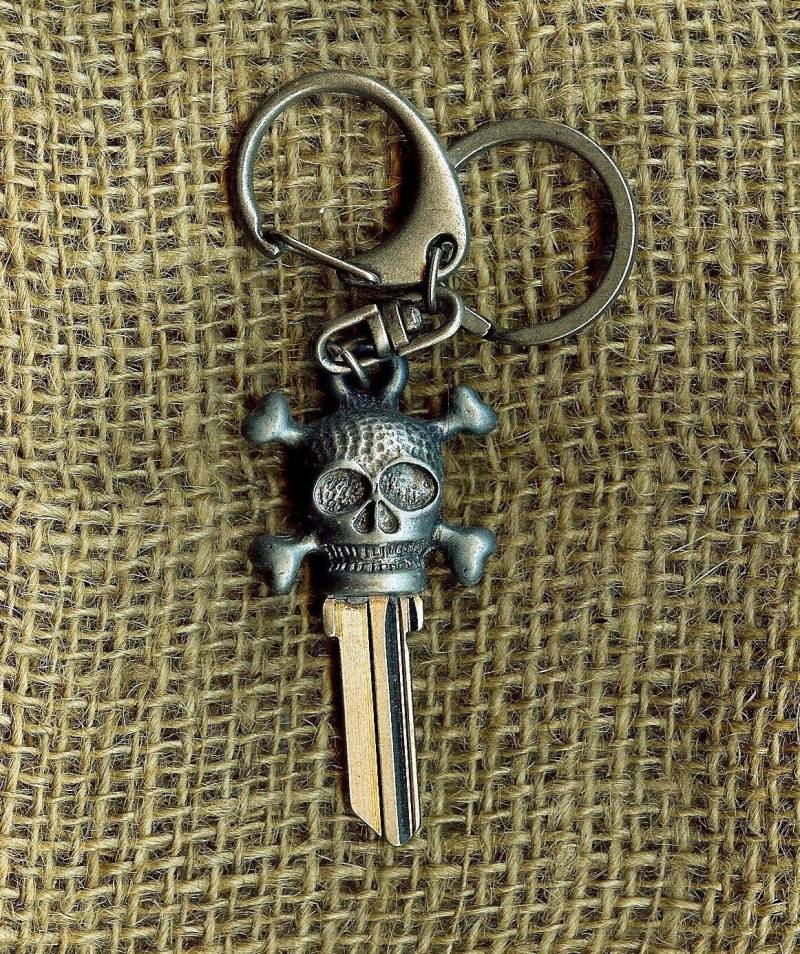 Totenkopf Schlüsselring...und Sie Können Den Schlüssel Zu Sich Nach Hause Schnitzen von keystomycastle