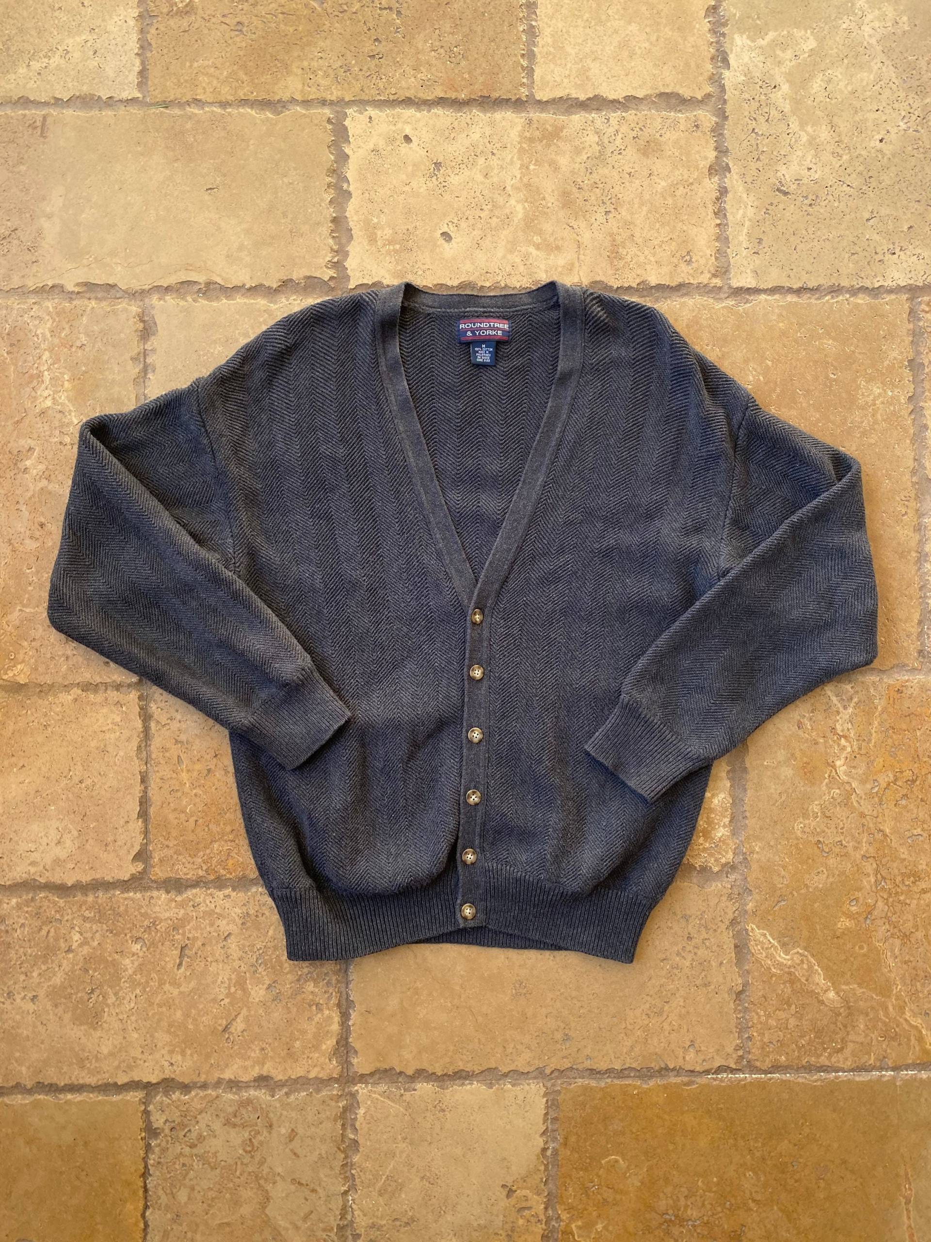 Vintage 90Er Jahre Grauer V-Ausschnitt Cardigan Von Round Tree & Yorke von keyvintageco