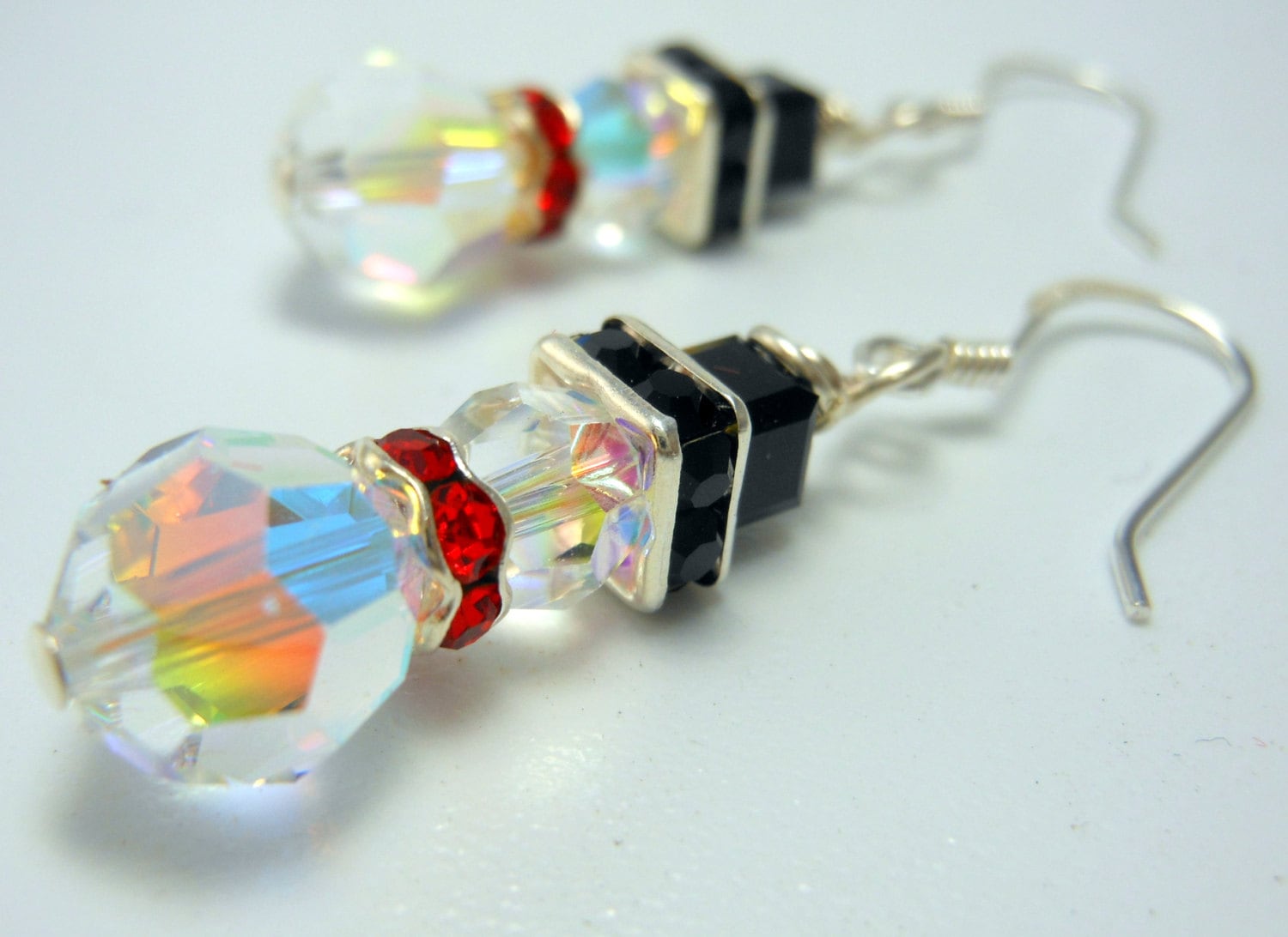 Swarovski-Kristall. Schneemann. Weihnachtsohrringe. Modern. Trendig. Urlaubsohrringe Aus Sterlingsilber von keywestdesigning