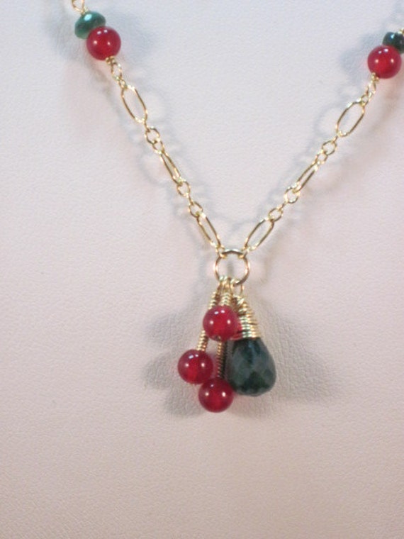 Echtes Smaragd Und Jade Kirsche Halsketten-Set von kgdezines