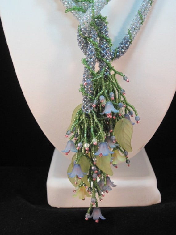 Frühling Lariat Lucite Blumen von kgdezines