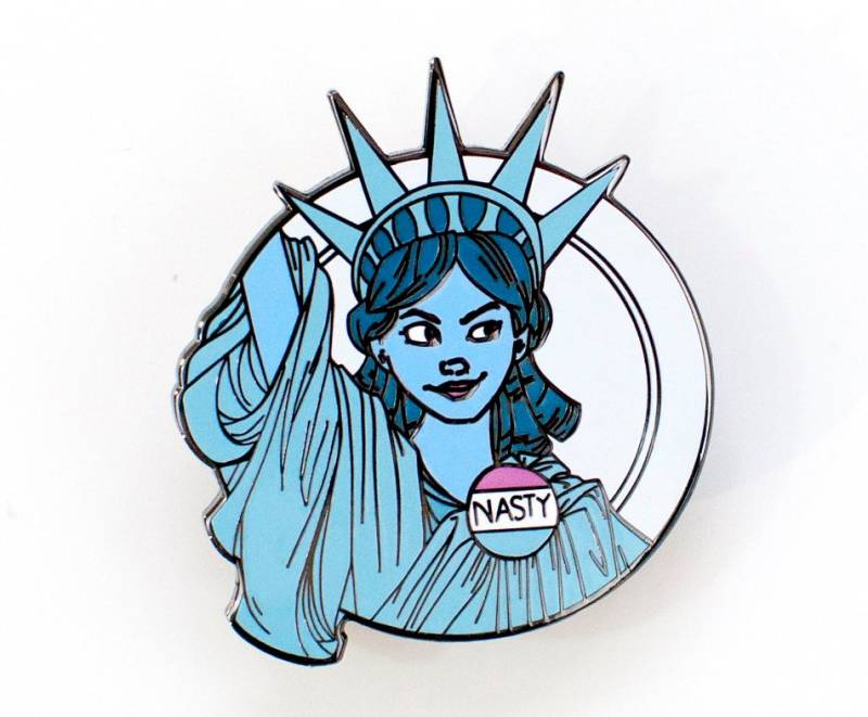 Nasty Lady Liberty Anstecknadel | Art.10-374 Nasty Lady Liberty Anstecknadel | Art.10-374 von khallion