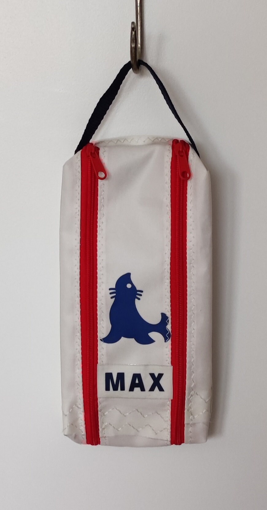 Kulturtasche "Robbie" Aus Neuwertigem, Stabilem Segeltuch Personalisierbar Kulturtasche "Robbie" Aus Neuwertigem, Stabilem Segeltuch Personalisierbar von kiHZigZag