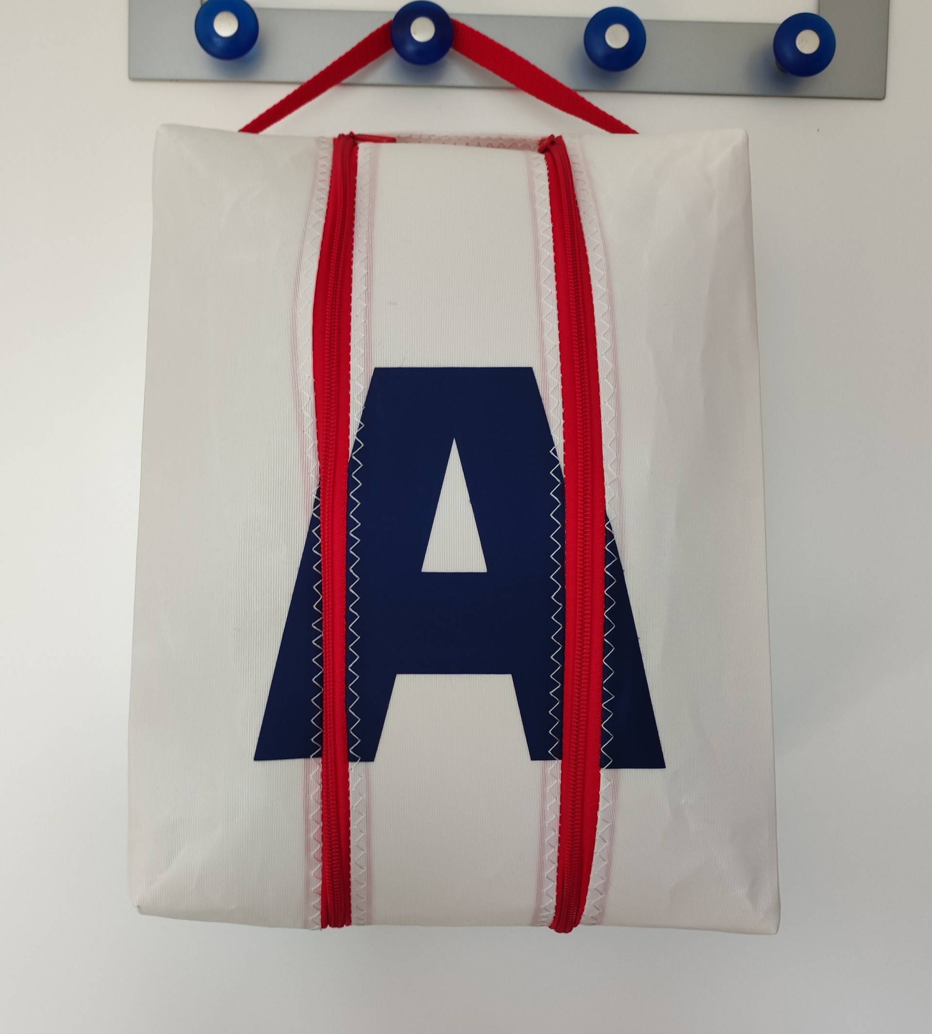 Kulturtasche Xl Aus Neuwertigem, Stabilem Segeltuch, Personalisierbar Kulturtasche Xl Aus Neuwertigem, Stabilem Segeltuch, Personalisierbar von kiHZigZag