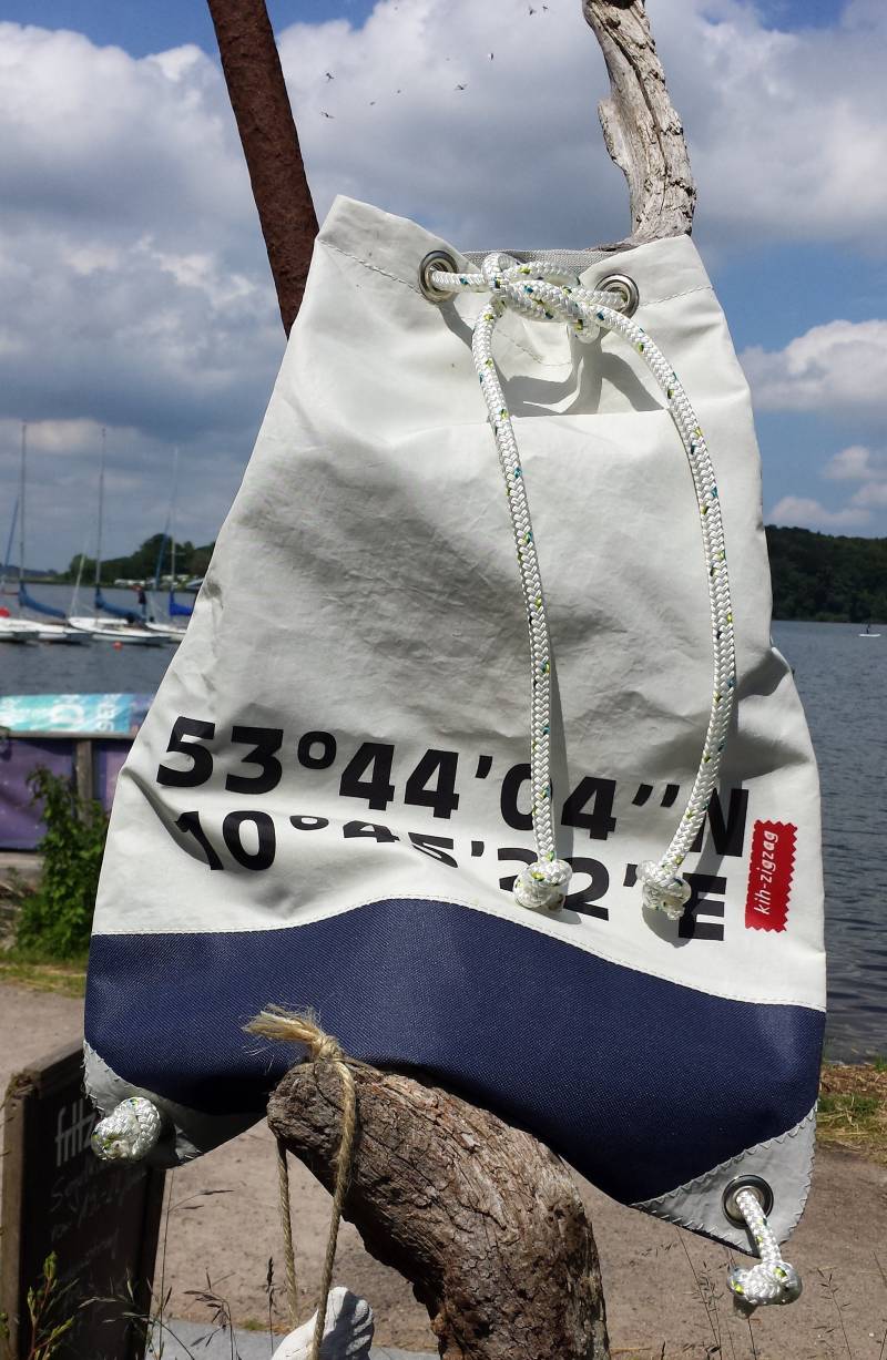Rucksack Aus Segeltuch "Zampelbüdel No 1 Koordinaten" Personalisierbar Rucksack Aus Segeltuch "Zampelbüdel No 1 Koordinaten" Personalisierbar von kiHZigZag