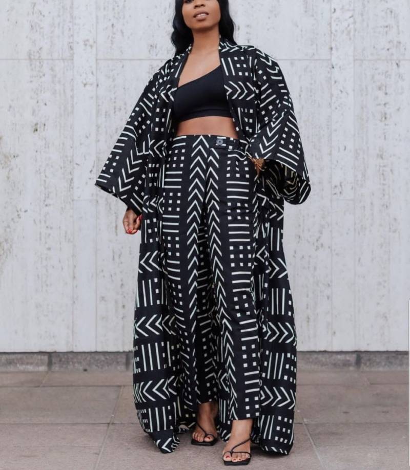2-Teiliges Set Aus Bogolan-Ankara-Hosen Und Kimono 2-Teiliges Set Aus Bogolan-Ankara-Hosen Und Kimono von kichicreation