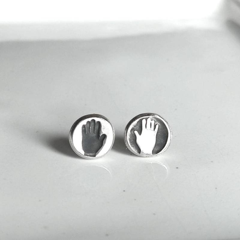 Ohrstecker Hand In Ohrstecker Hand In von kiezmietz