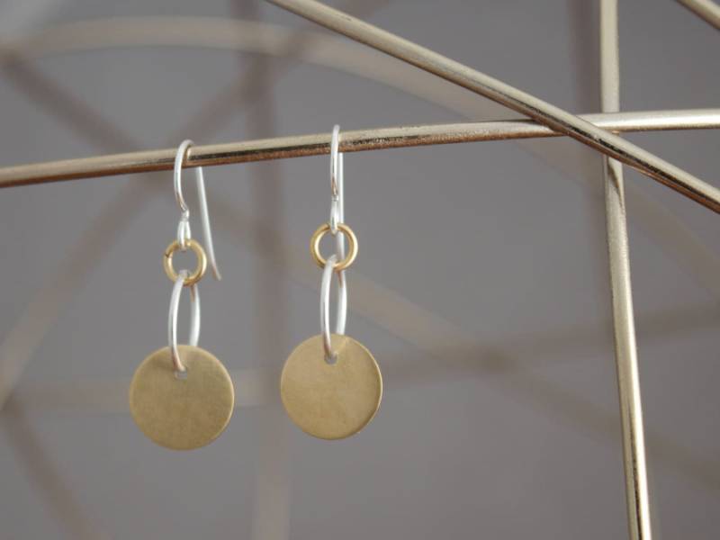 Disc-Ohrringe Messing, Schlichte Messing Und Silber Ohrringe Disc-Ohrringe Messing, Schlichte Messing Und Silber Ohrringe von kikibyKV