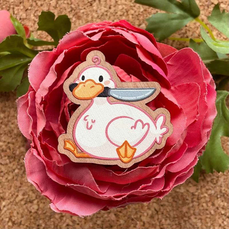 Ente Mit Messer Witziger Anstecker Aus Kirschholz von kikolettaCrafts